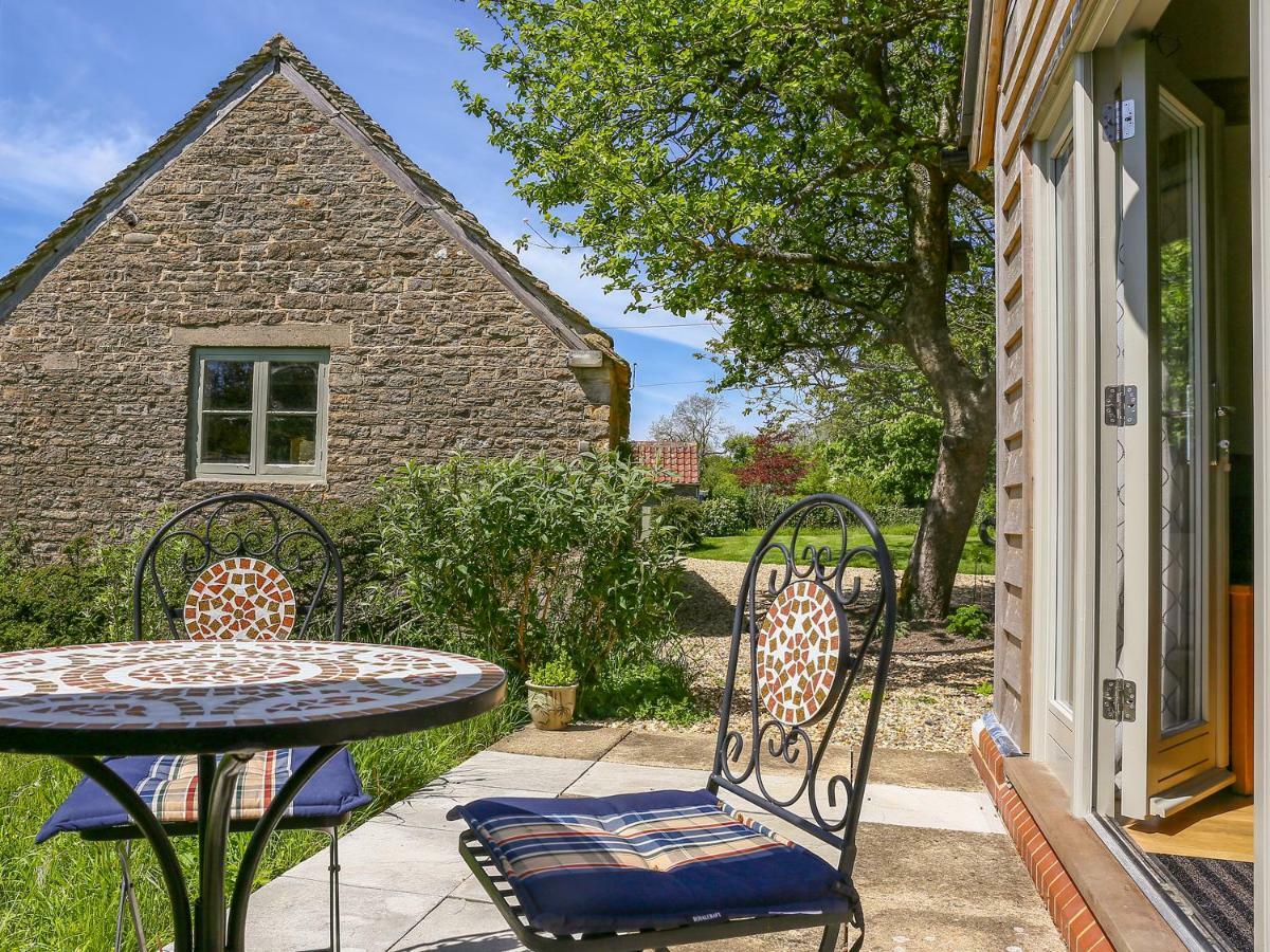 The Lodge At Mortons Malmesbury Exterior photo
